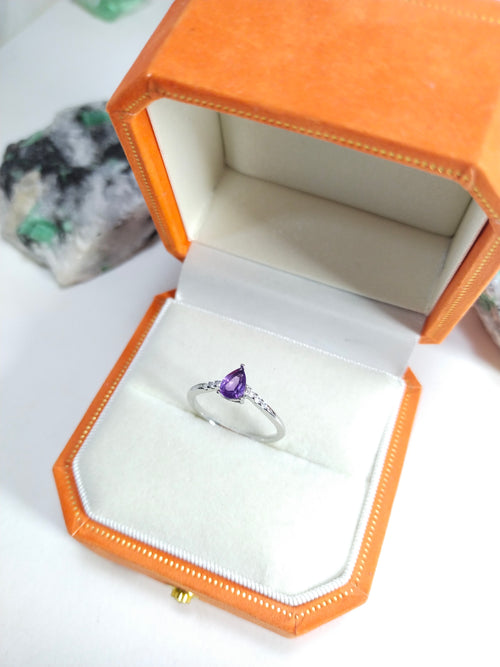 Anillo amatista Pera / Lagrima natural Oro blanco con plata Joyeria acendrado cali
