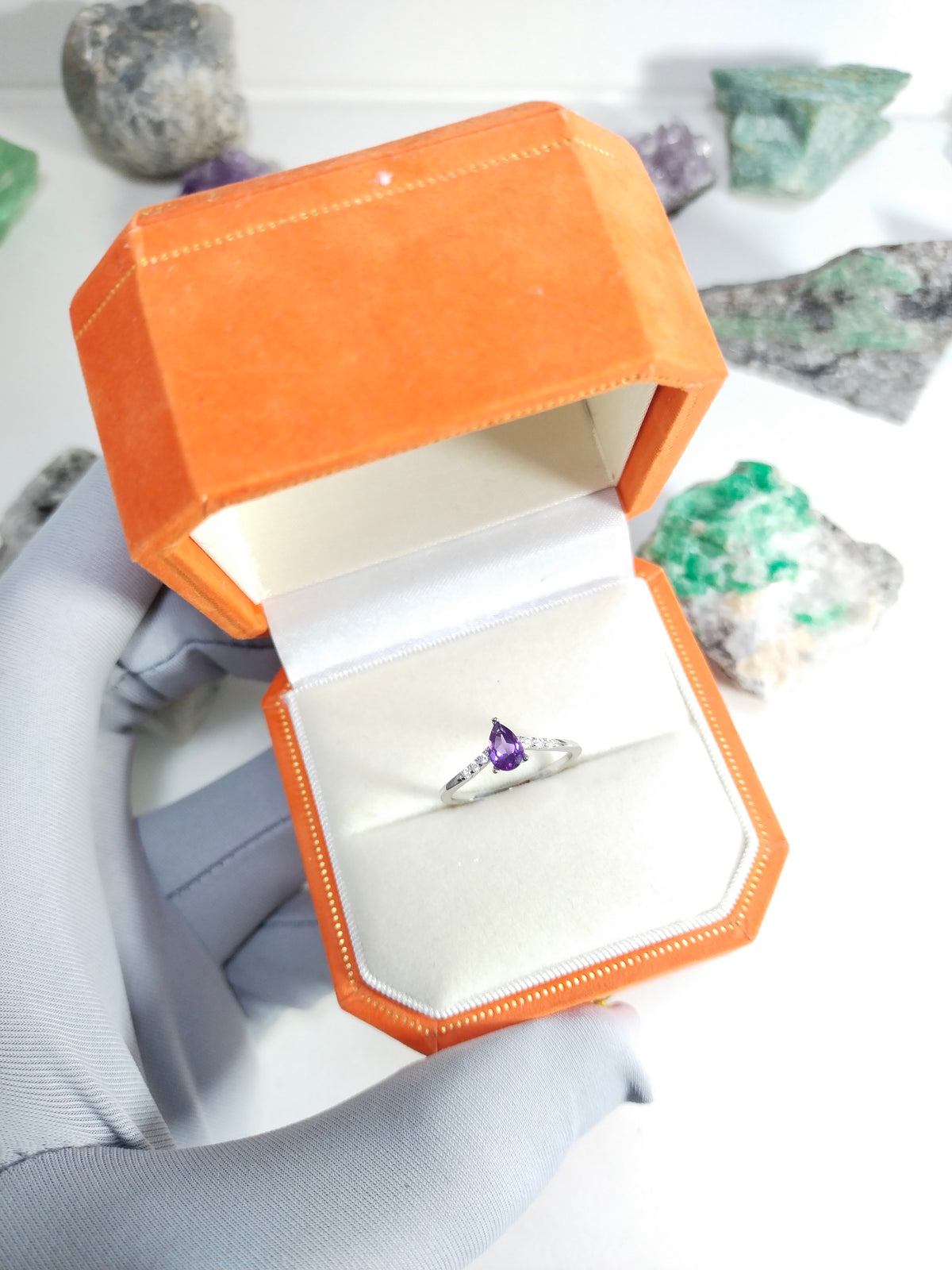 Anillo amatista Pera / Lagrima natural Oro blanco con plata Joyeria acendrado cali