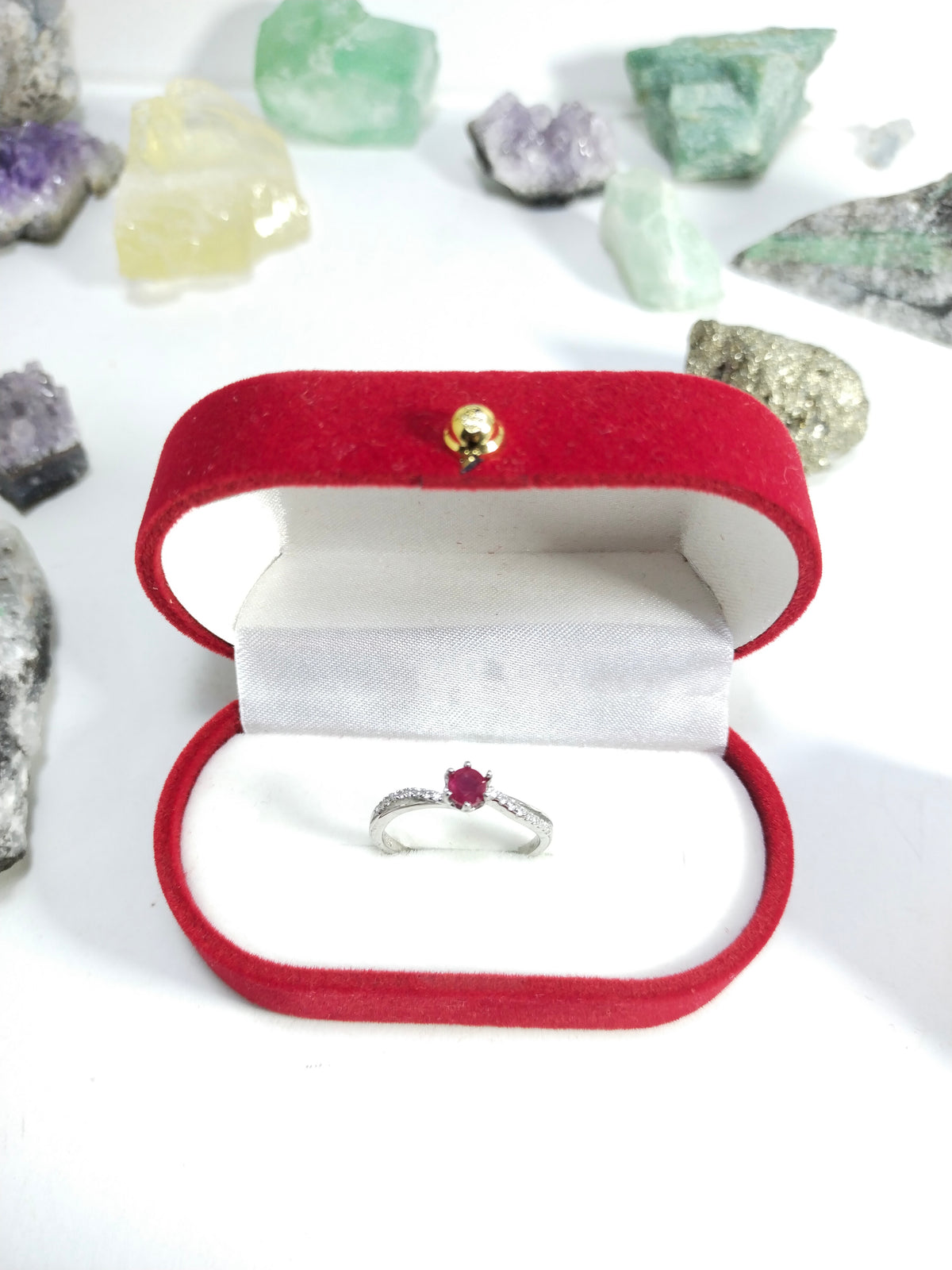Anillo rubi natural certificada oro blanco con plata Joyeria acendrado cali colombia.