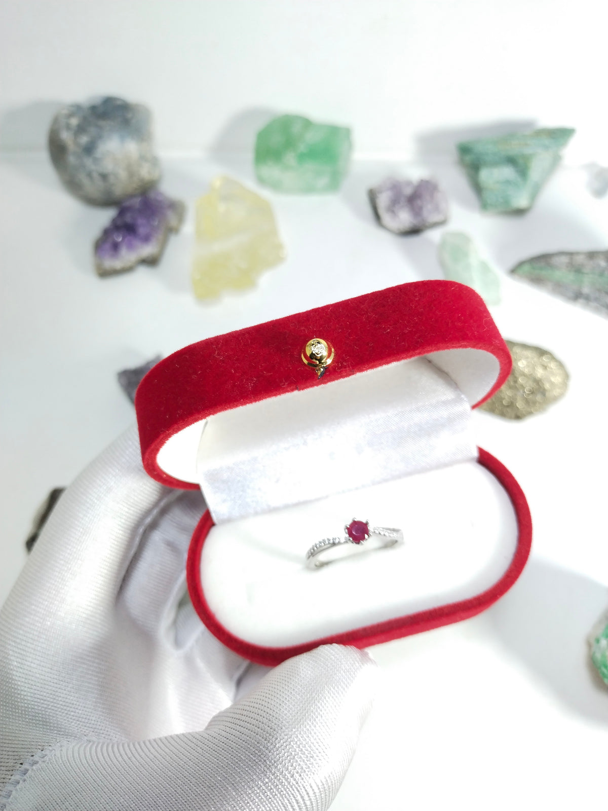 Anillo rubi natural certificada oro blanco con plata Joyeria acendrado cali colombia.